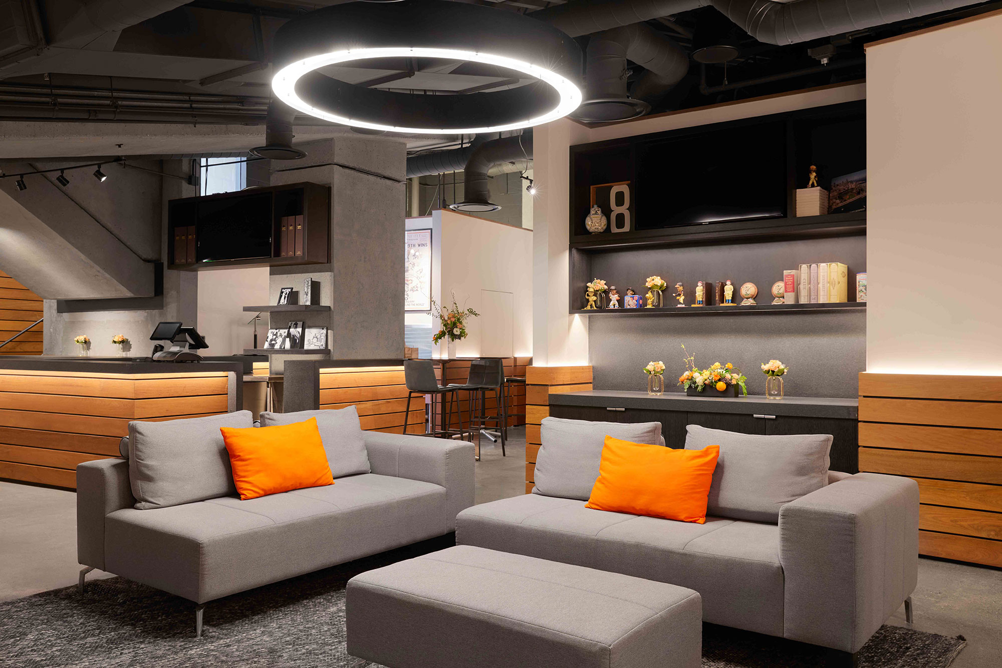 lexus lounge